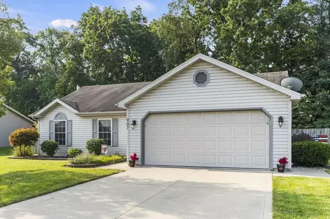 907 Cora Ln, Fremont, IN 46737