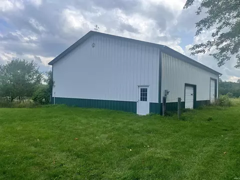 7162 Lilac Rd, Plymouth, IN 46563