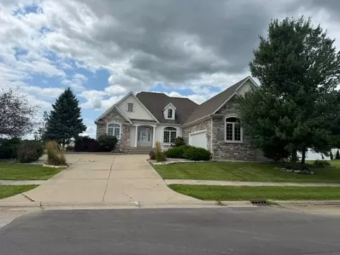 401 W Somerfield Dr, Lakeville, IN 46536