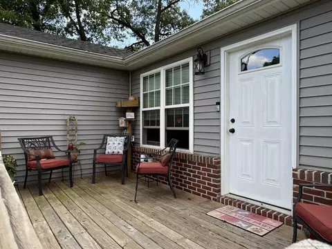 10580 Georgetown Dr, De Motte, IN 46310 photo 2