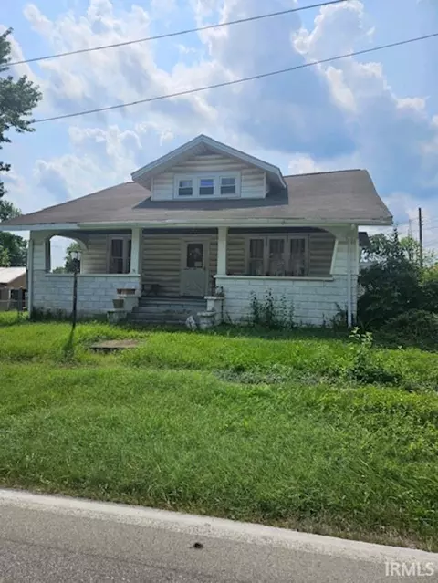 208 N First St, Owensville, IN 47665