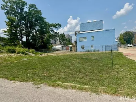 424 S Walnut St, Bloomington, IN 47401 photo 4