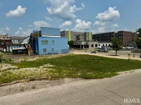 424 S Walnut St, Bloomington, IN 47401 photo 3