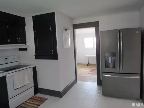 109 E Wayne St, Lagrange, IN 46761 photo 5