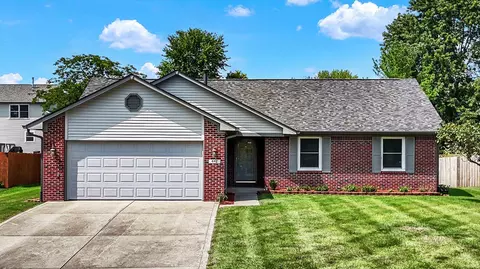 442 Clearwater Blvd, Whiteland, IN 46184