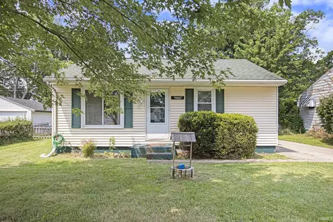 54667 28th St, South Bend, IN 46635