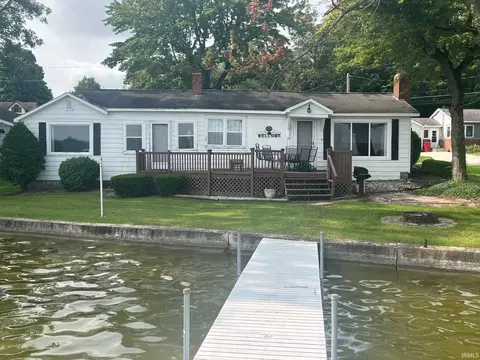 7552 W Swick Rd, Claypool, IN 46510