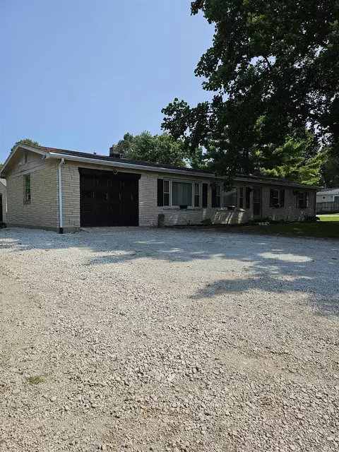 310 W Marshall St, Russiaville, IN 46979