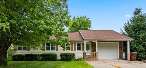 502 Crestview Dr, North Manchester, IN 46962