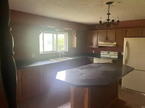 2358 Meridian Rd, Mitchell, IN 47446 photo 2