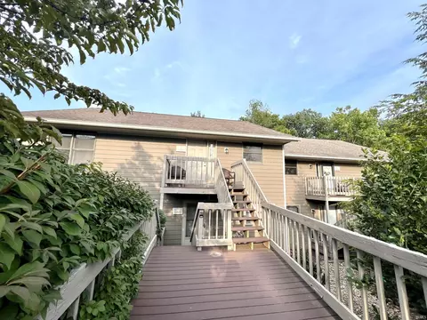 9435 S Pointe Retreat Dr #2, Bloomington, IN 47401