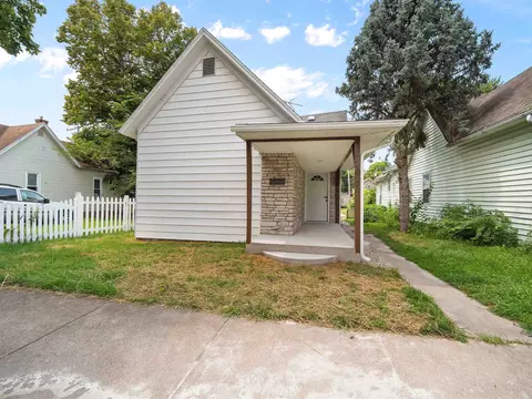 2046 Nelson St, Fort Wayne, IN 46802