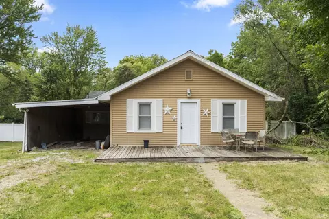 5785 N 1st St, Warsaw, IN 46582