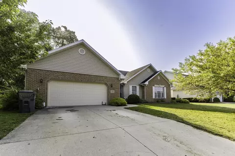 308 S Jade Dr, Yorktown, IN 47396