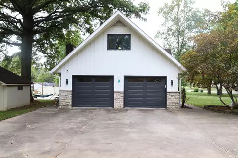 3256 Bittersweet Dr, Jasper, IN 47546 photo 4