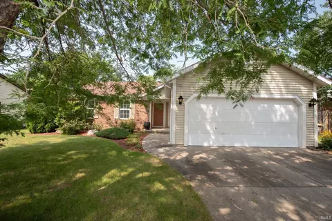 2126 Wake Robin Dr, West Lafayette, IN 47906