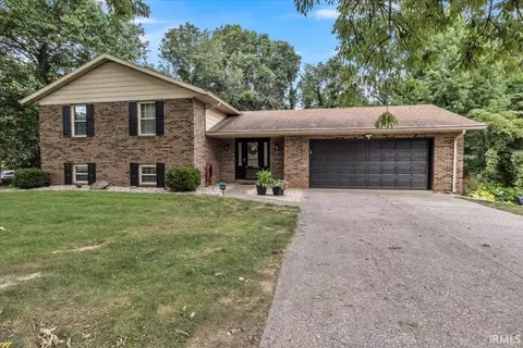 3523 Laurel Ln, Evansville, IN 47720