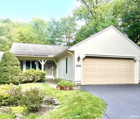 1428 Timberlake Ln, Evansville, IN 47710