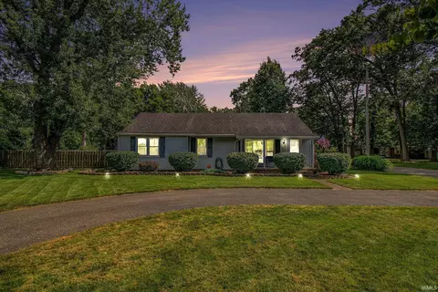 2601 Broadmoor Dr, Elkhart, IN 46514