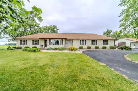 4271 E 1050, Fairmount, IN 46928 photo 2