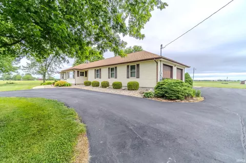 4271 E 1050, Fairmount, IN 46928 photo 3