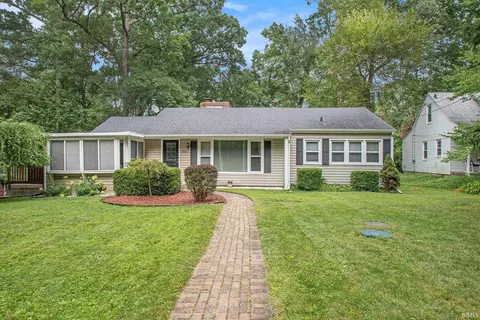 17829 Ponader Dr, South Bend, IN 46635