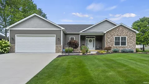 2660 E Muirfield Rd, Winona Lake, IN 46590