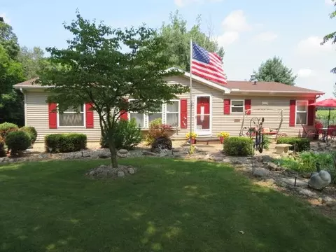 18738 5th Rd, Plymouth, IN 46563