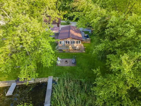 4940 S 930 E Rd, Wolcottville, IN 46795