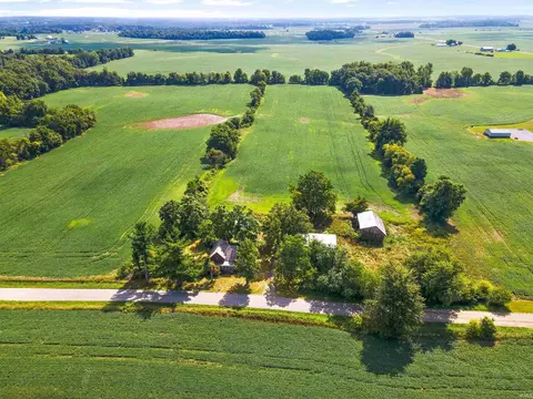 4700 S 500 W St, Pleasant Lake, IN 46779