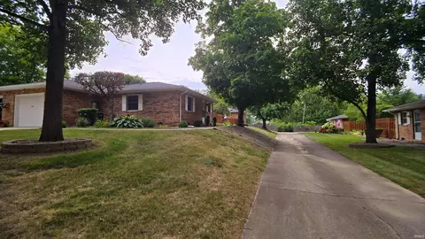 534 W Gardner Ct, Marion, IN 46952
