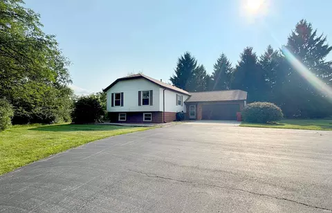 2103 Pine Rd, Plymouth, IN 46563
