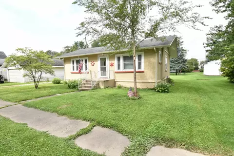 304 N Madison Ave, Fowler, IN 47944 photo 2