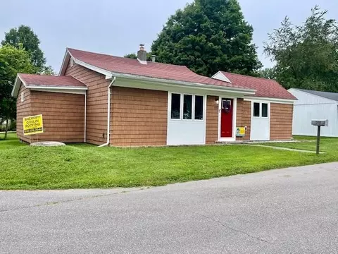 210 E Poplar St, Argos, IN 46563