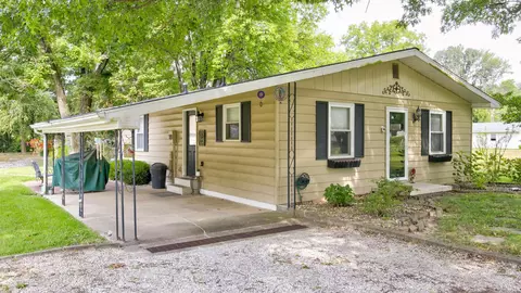 11610 Walnut Rd, Evansville, IN 47725