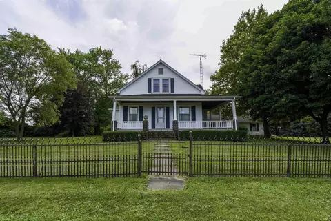 8411 W Division Rd, Williamsport, IN 47993