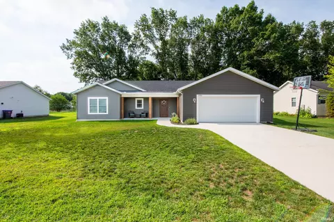 29780 Roscommon Dr, Elkhart, IN 46514