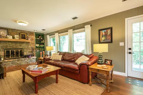 409 E Clover Ln, Bloomington, IN 47408 photo 19