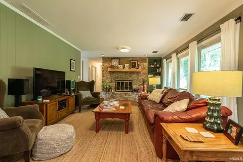 409 E Clover Ln, Bloomington, IN 47408 photo 18