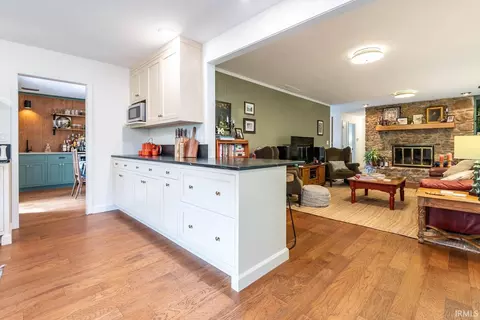 409 E Clover Ln, Bloomington, IN 47408 photo 16
