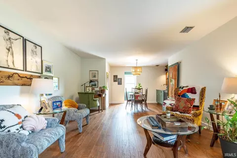 409 E Clover Ln, Bloomington, IN 47408 photo 5
