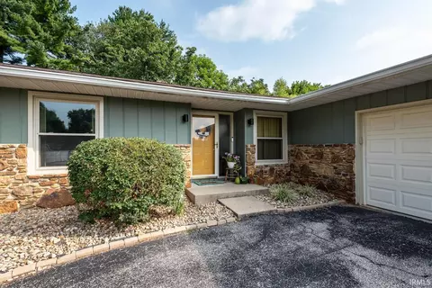 409 E Clover Ln, Bloomington, IN 47408 photo 3