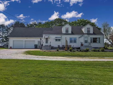 7182 W Division Line Rd, Delphi, IN 46923 photo 3