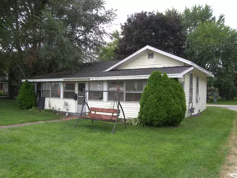 1024 E Winona Ave, Warsaw, IN 46580