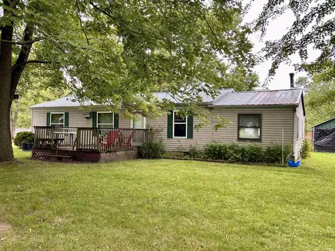 18184 Hartz Ln, Tippecanoe, IN 46570