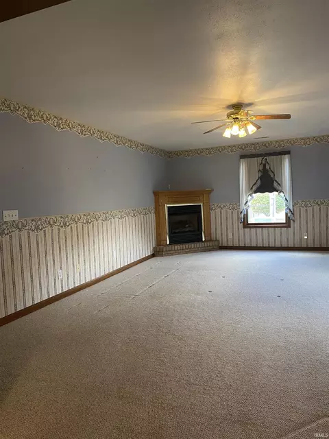 4589 Obing Strasse, Jasper, IN 47546 photo 2