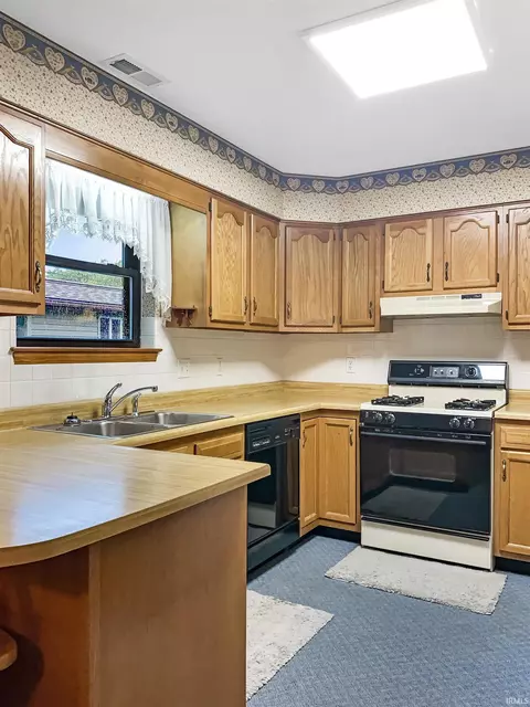 4589 Obing Strasse, Jasper, IN 47546 photo 9