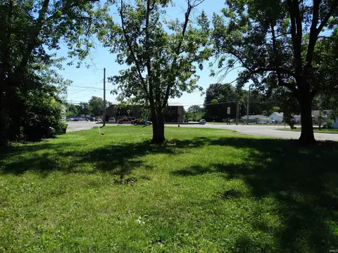 2117 S Green River Rd, Evansville, IN 47715