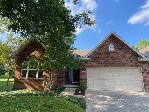 1200 S Hearthstone Ct, Bloomington, IN 47401