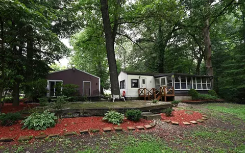 7988 W Olson Rd, Rochester, IN 46975
